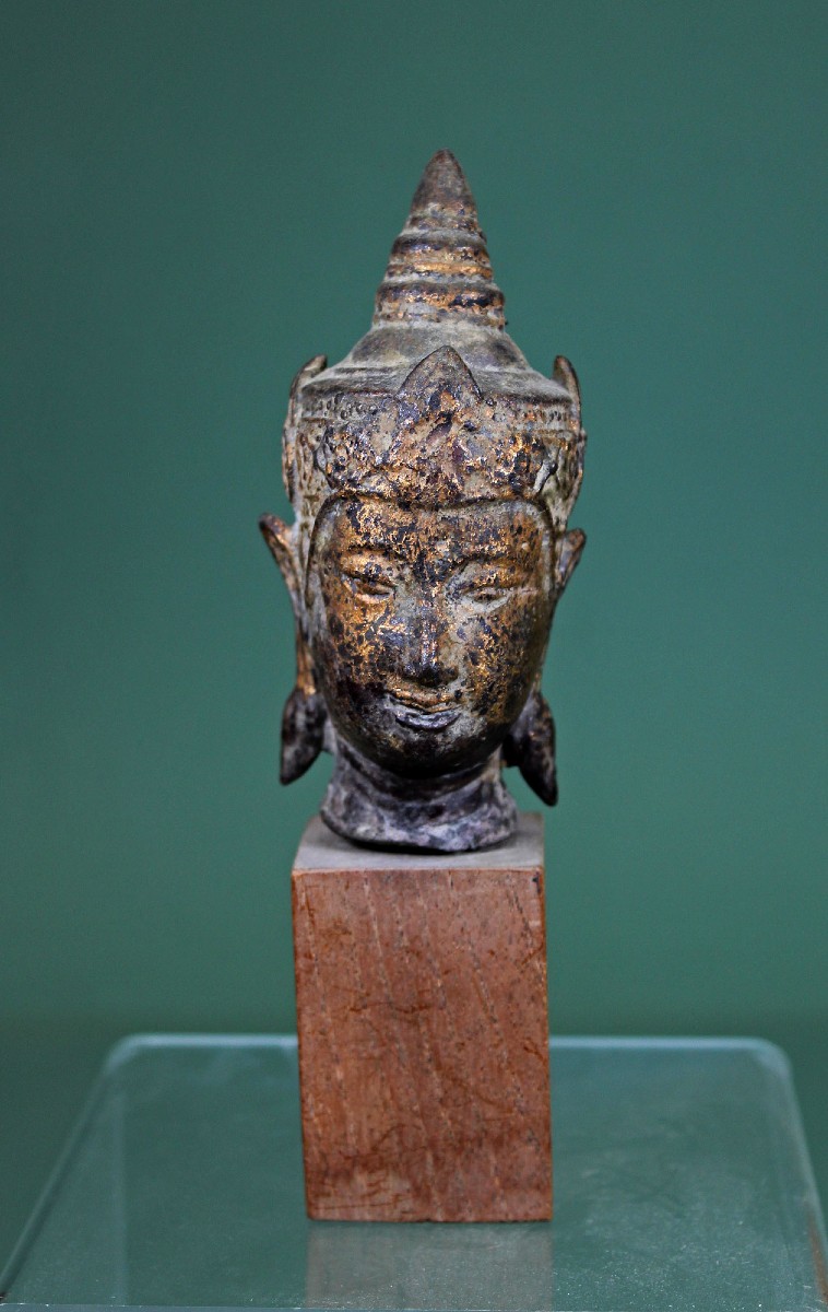 Petite Tête De Bouddha Couronnée Et Ornée De Bijoux, En Bronze Thaïlandais d'Ayutthaya XVIIéme