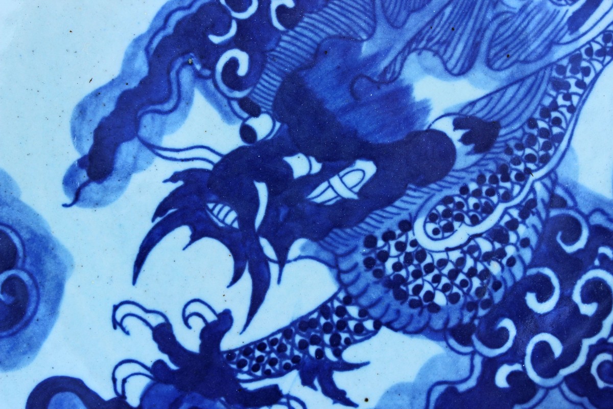 Grand Plat En Porcelaine Chinoise Bleu Et Blanc Dragon, Dynastie Qing, Période Guangxu -photo-2