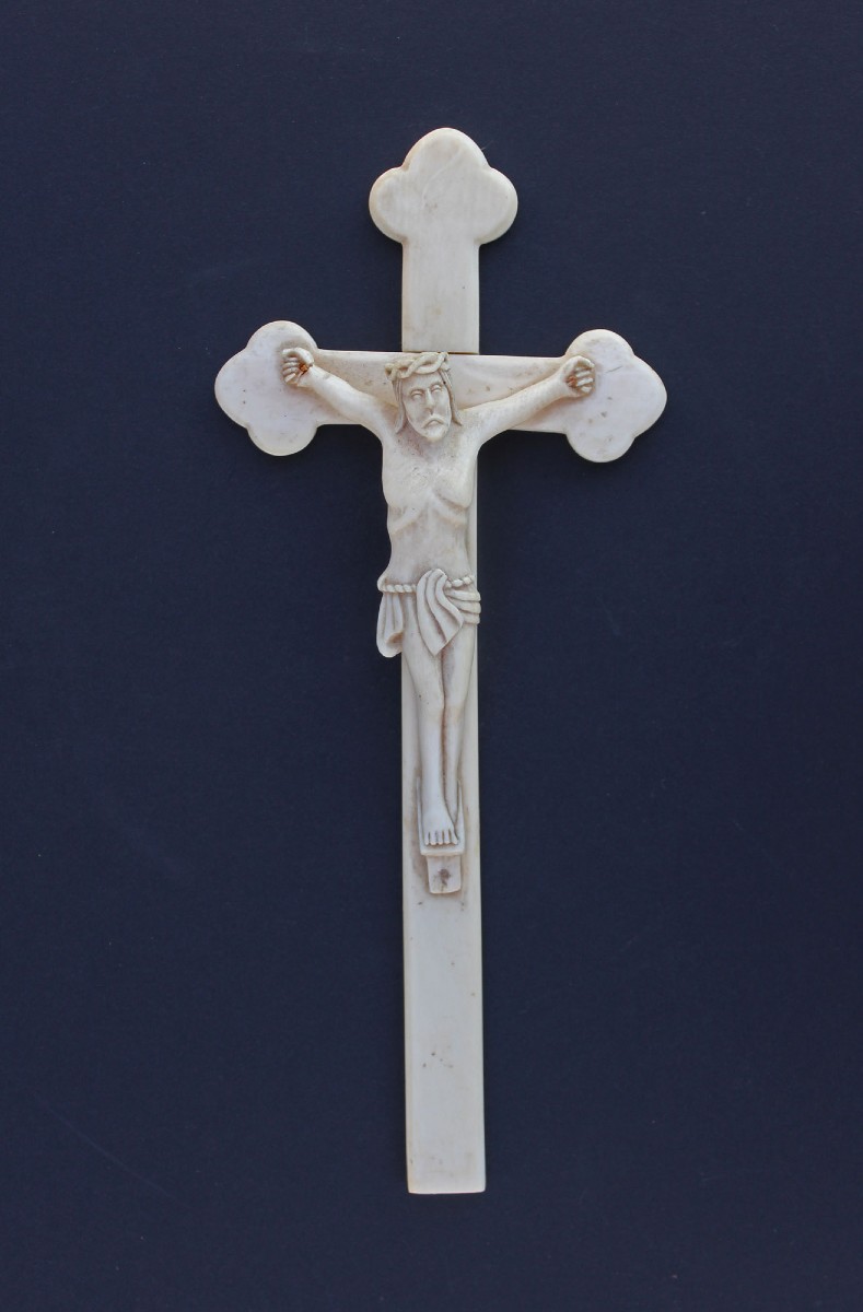 Crucifix Chrétien Africain Antique En Ivoire, XIXe Siècle Christ En Croix