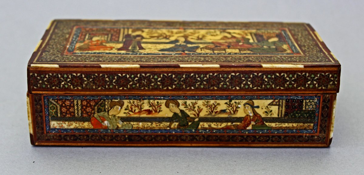 Coffret Persan Ancien Qajar Peint, Incrusté Et Calligraphié.-photo-2