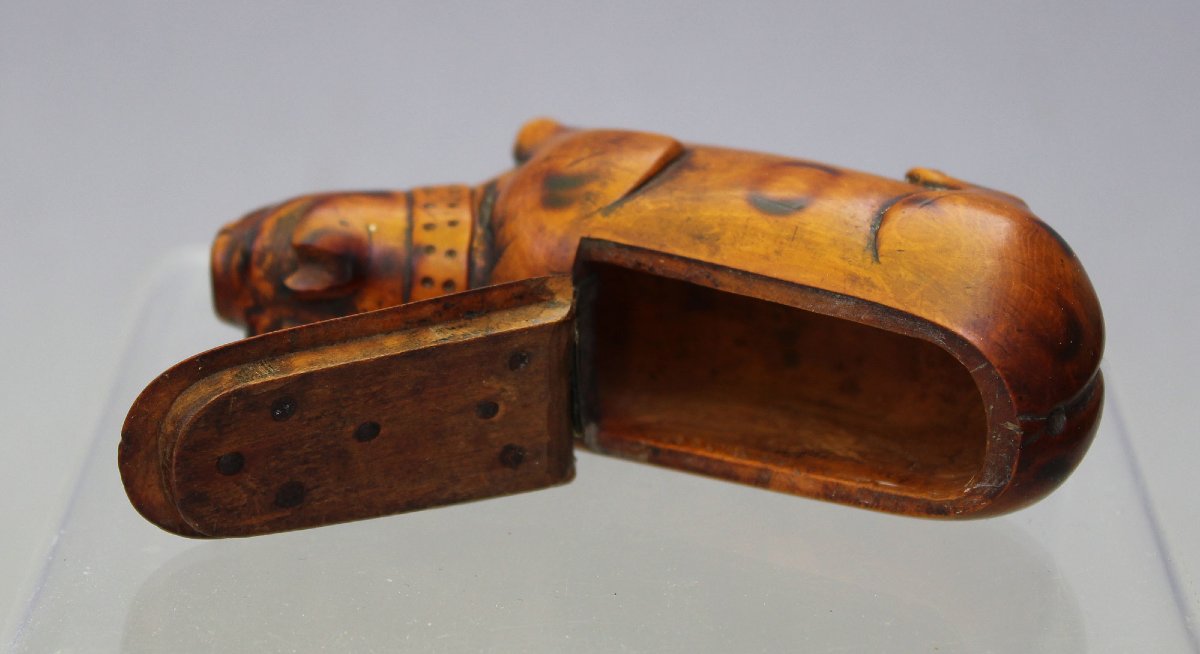 Antique Zoomorphic Snuffbox In Carved Wood In The Form Of A Cat. Treen -photo-3