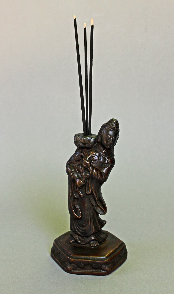 Chinese Bronze Guanyin Incense Burner Statuette, 17th Century, Ming / Qing Dynasty -photo-2