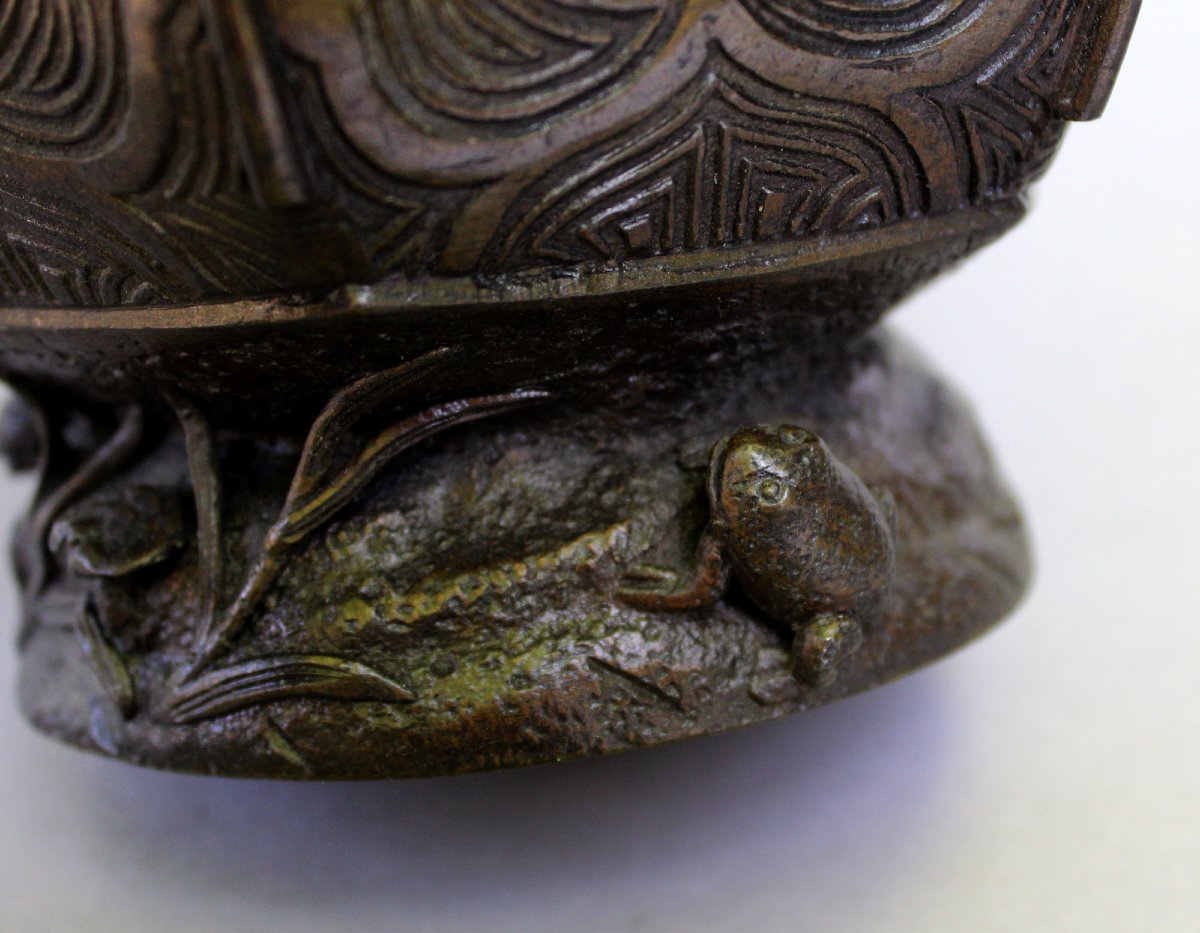 Brûle-parfum ou "koro" en bronze japonais de la période Meiji avec fleuron en forme de crapaud-photo-4
