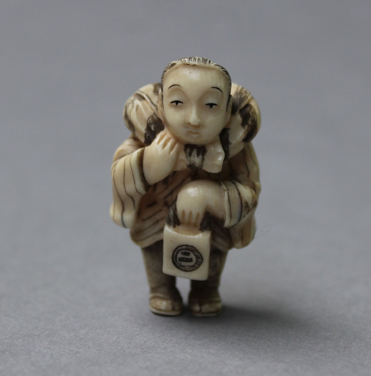 Antique Japanese Carved Netsuke, Meiji Period, 1868-1912