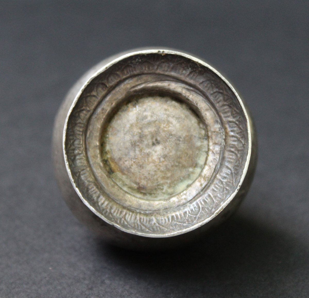 Antique Thai Silver Betel Lime Container – Siamese Craftsmanship-photo-3