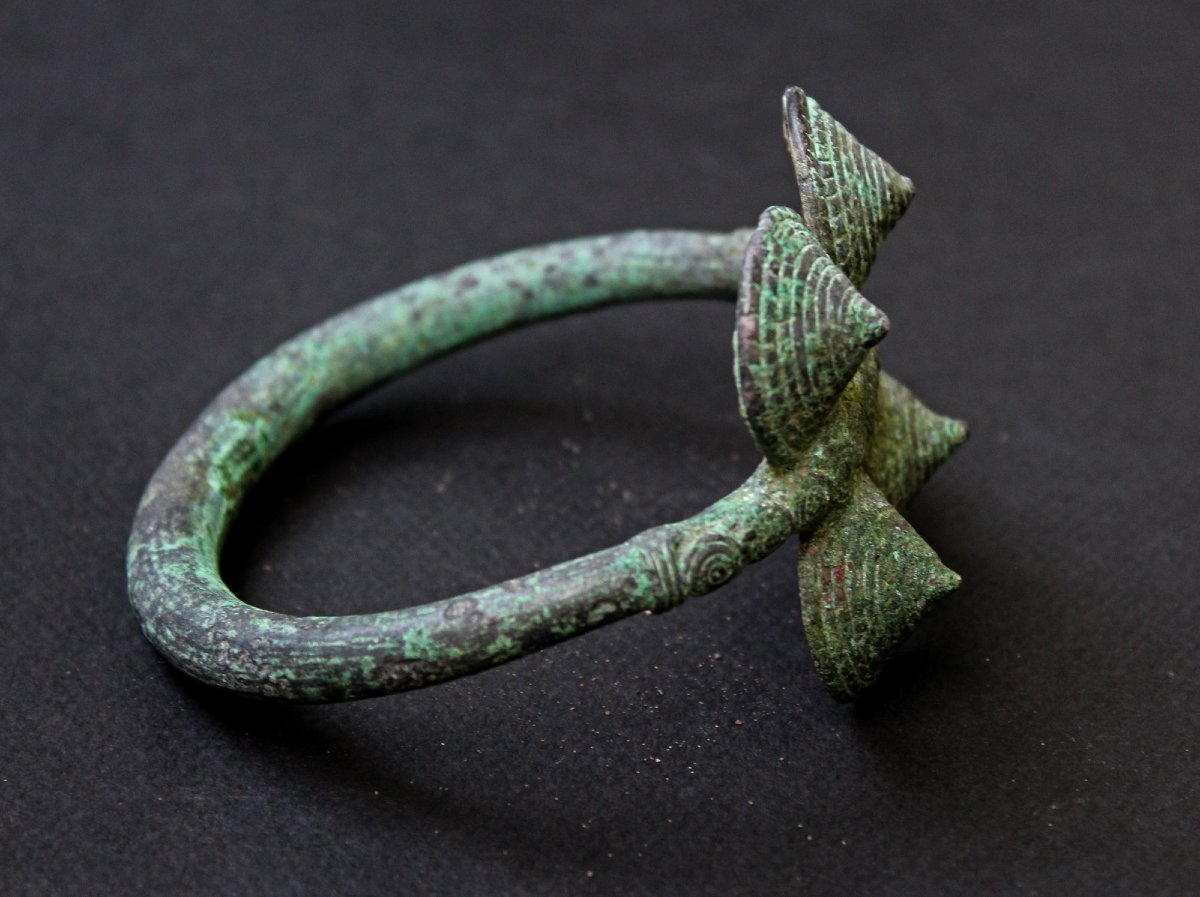 Ritual Bronze Bracelet – Ban Chiang Culture, Thailand/laos, Circa 500–300 Bc Ad-photo-3