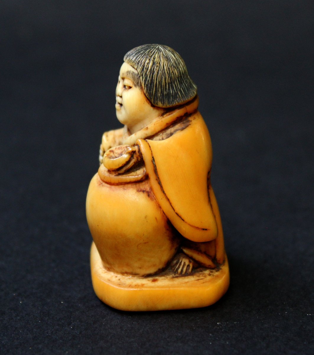 18th Century Japanese Ivory Netsuke Depicting A Shōjō With A Sake Jar Edo-photo-2
