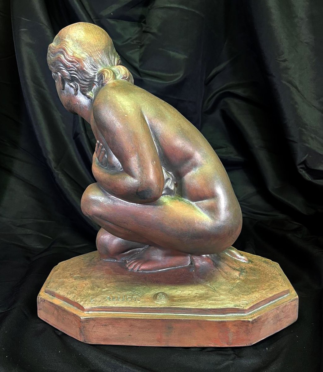 Lucien Alliot – « Frileuse » fille nue Terre cuite patinée, signée – Art Déco -photo-3