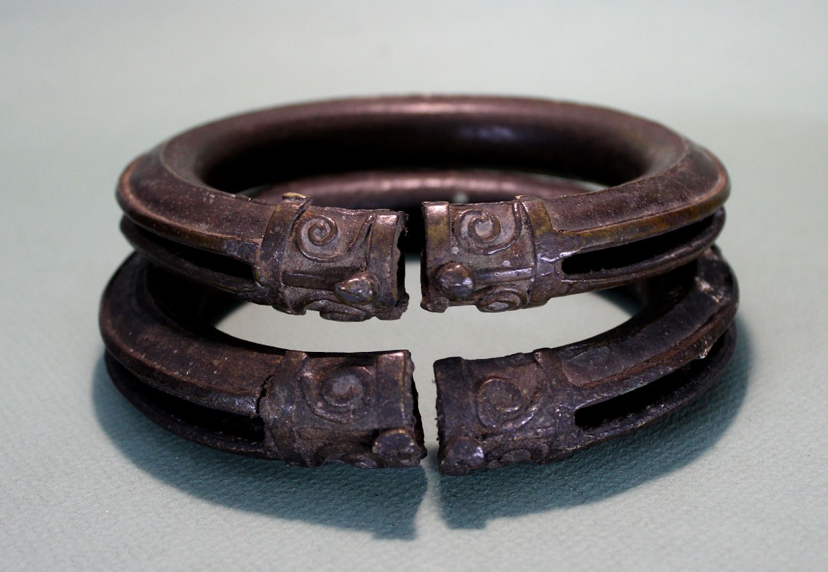 Paire d’Anklets Sonores Anciens en Bronze – Ban Chiang / Đông Sơn Thaïlande / Vietnam