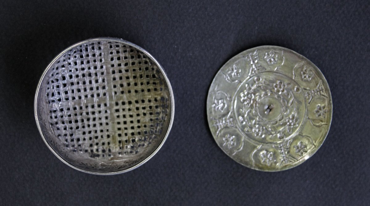 Antique Vietnamese Silver Pomander / Incense Burner, Nguyen Dynasty, 19th Century-photo-1