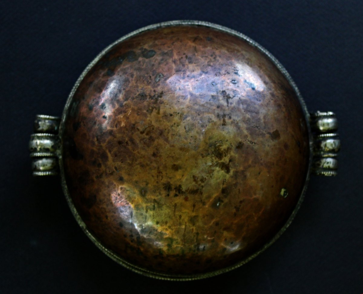 Tibetan Copper And Silver Gau Amulet Case With Buddhist Texts & Talismans, C19th-photo-2