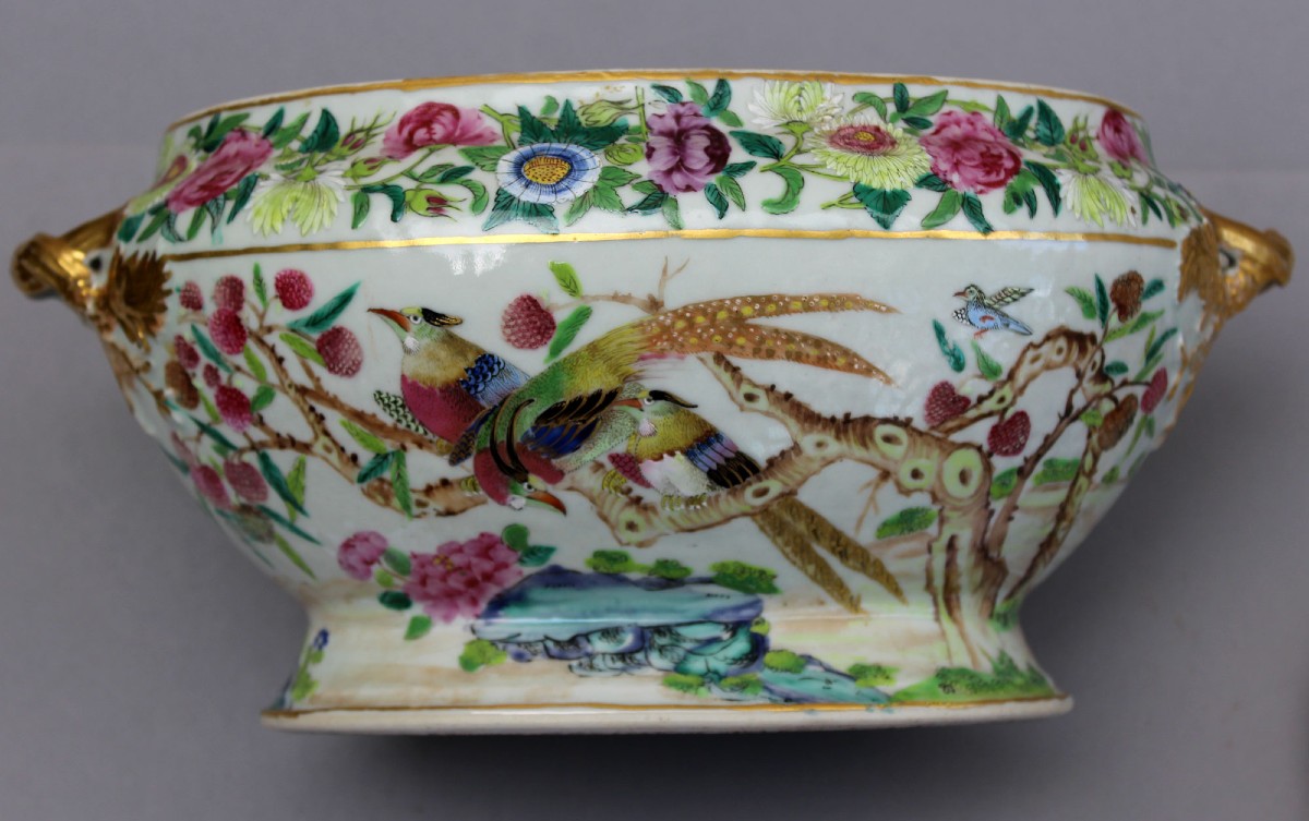 Antique Chinese Export Famille Rose Medallion Porcelain Covered Tureen, 19th Century-photo-7
