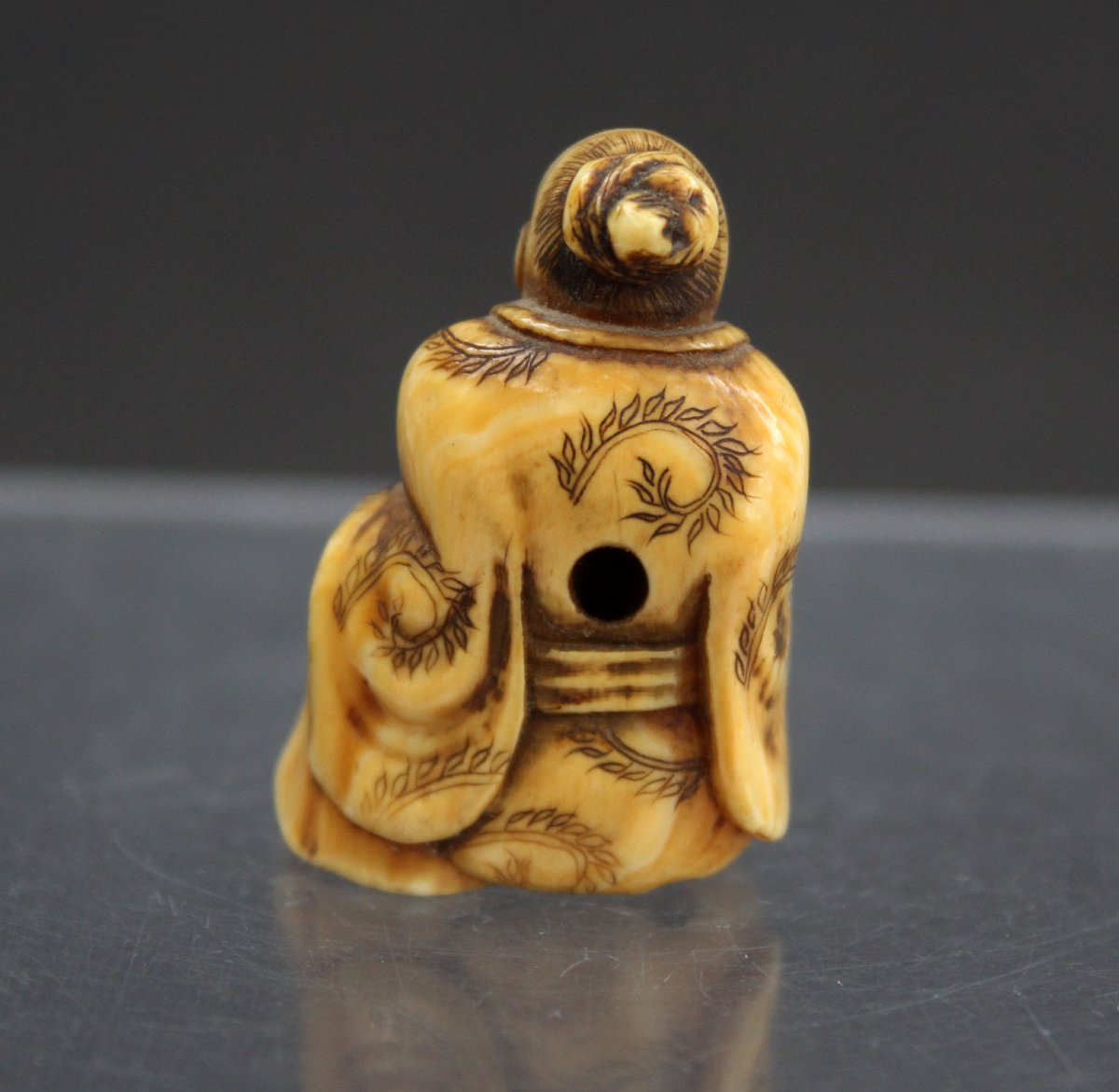 Antique Japanese Edo Period Ivory Netsuke Seated Storyteller Or Comic Actor With Clam C19th-photo-3