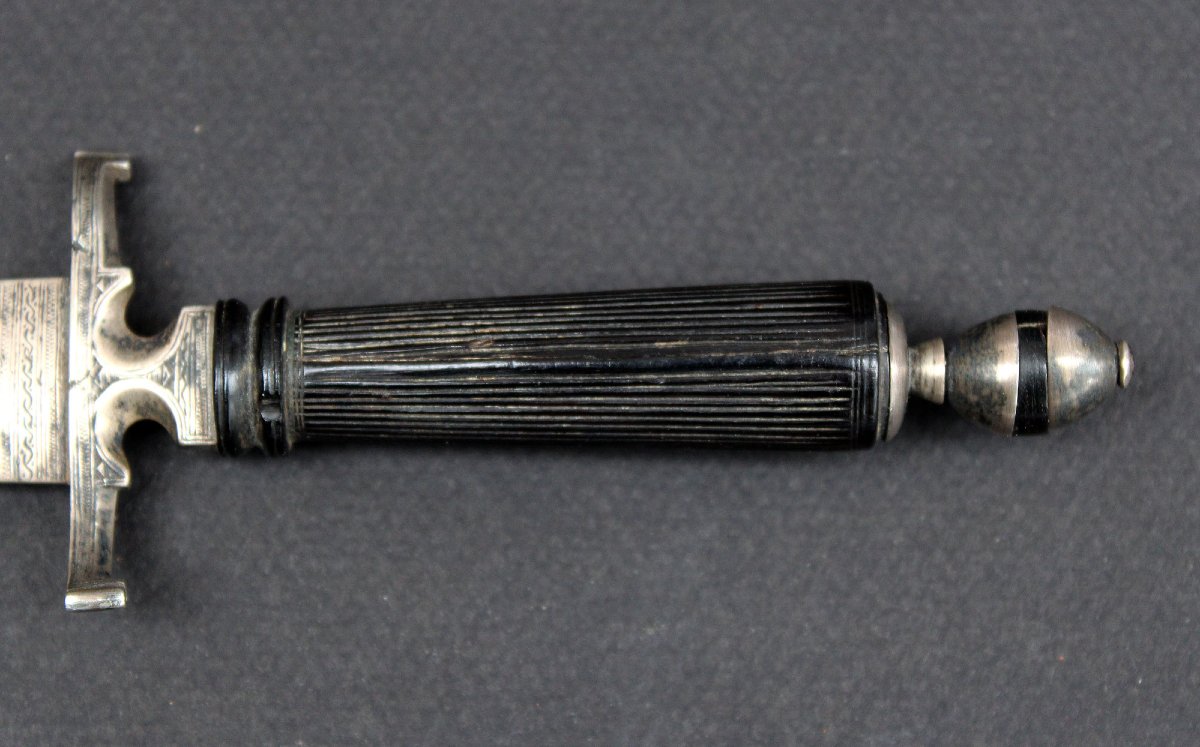 Antique Tuareg Dagger With Engraved Blade And Ebony Handle, Late 19th Century-photo-3