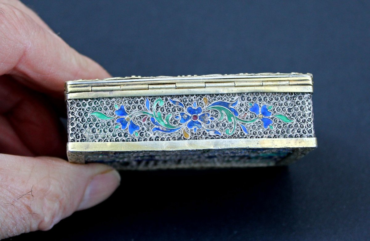 Tabatière chinoise ancienne en argent filigrané et émaillé, travail du XIXe siècle.-photo-2