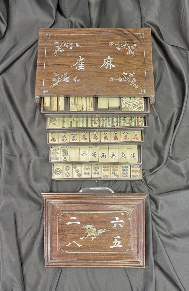 Antique Chinese Mahjong Set Bone & Bamboo Tiles In Hardwood Case, Complete