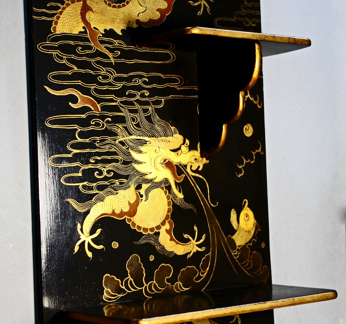 Antique Chinese Export Black Lacquer Wall Display Shelves, Dragons, Foochow, C19th–early C20th-photo-2