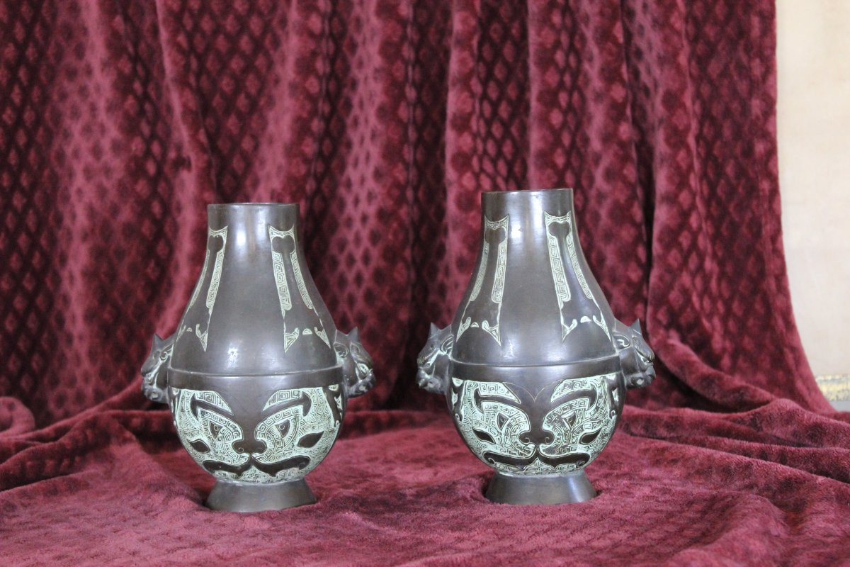 Paire de Vases Vietnamiens Anciens en Bronze, Style Chinois Archaïque, Indochine Française-photo-2