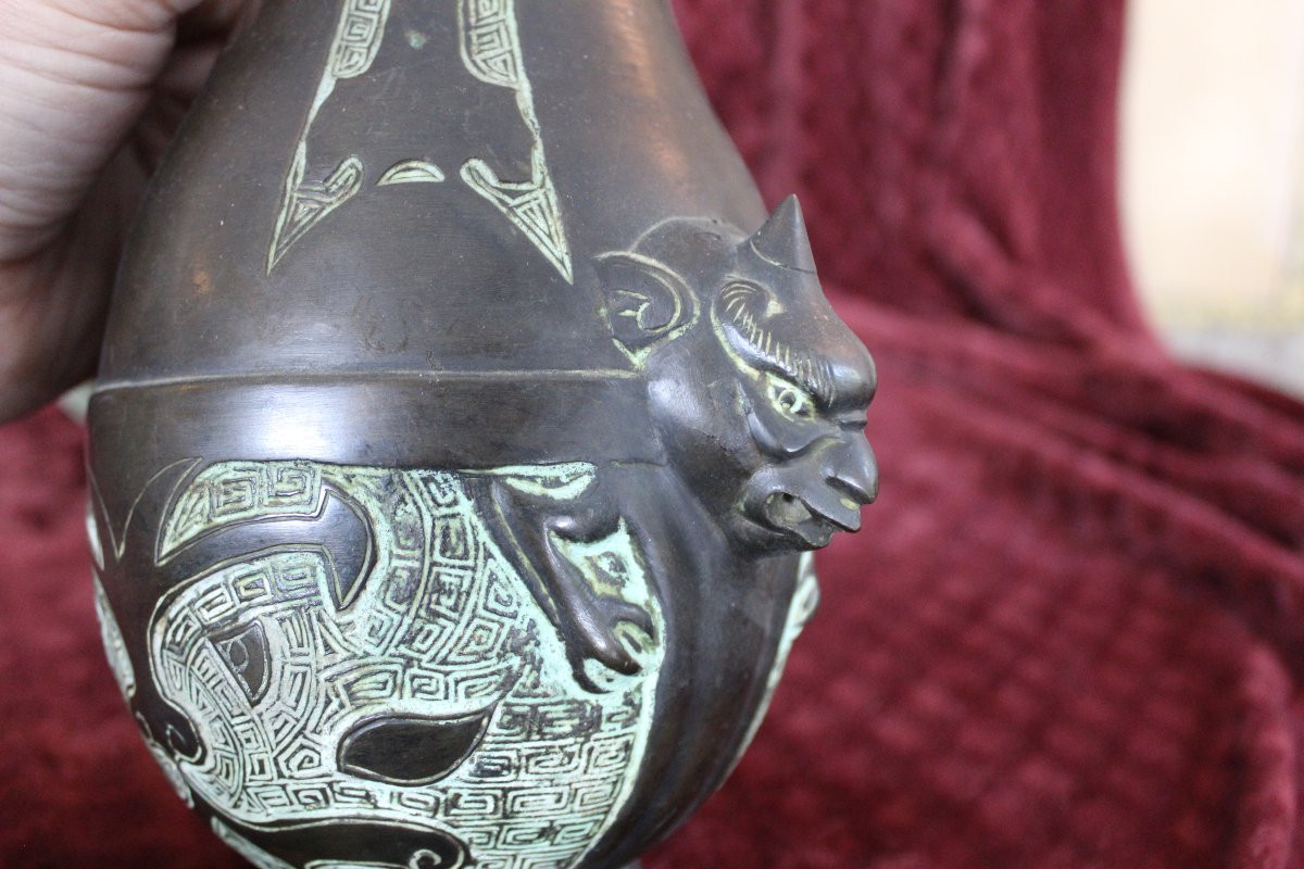 Paire de Vases Vietnamiens Anciens en Bronze, Style Chinois Archaïque, Indochine Française-photo-1