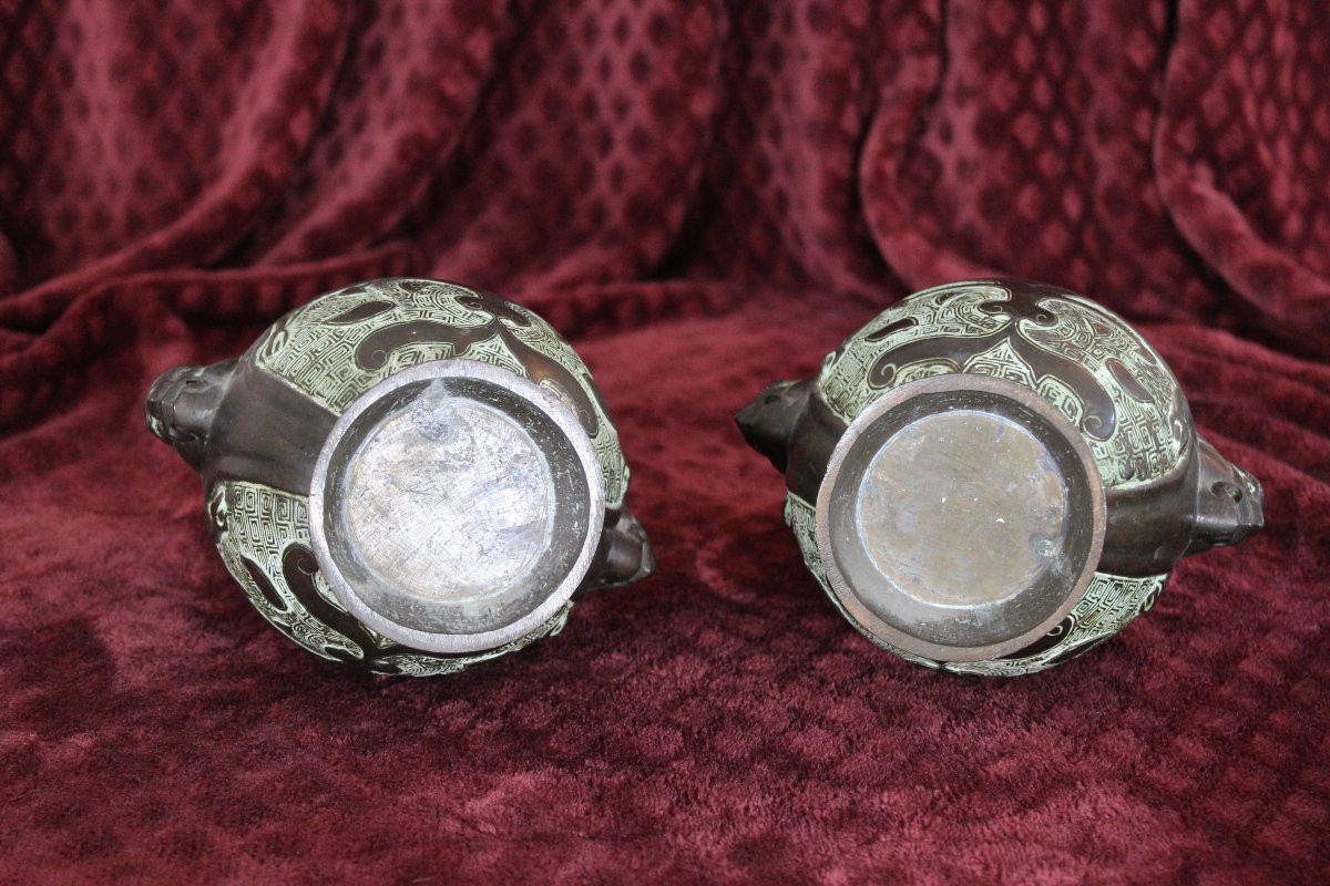 Paire de Vases Vietnamiens Anciens en Bronze, Style Chinois Archaïque, Indochine Française-photo-3