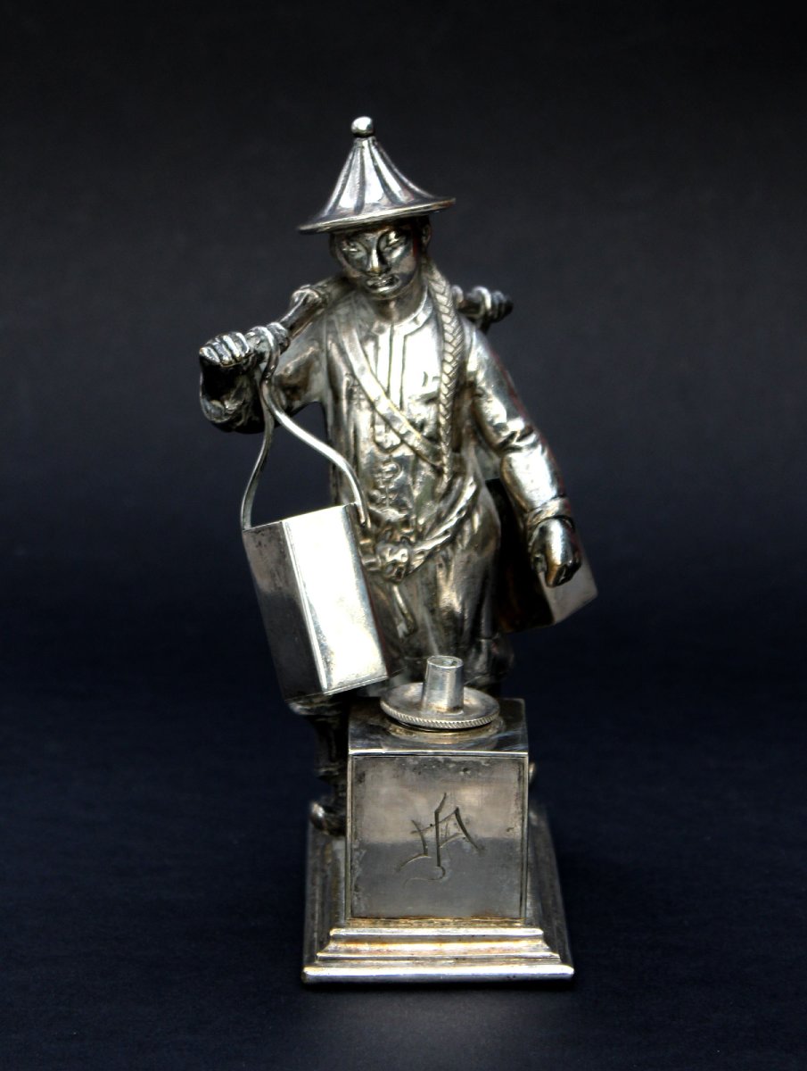 Ancien Briquet à Cigare Victorien Figuratif Porteur Chinois Chinoiserie 1851-photo-1