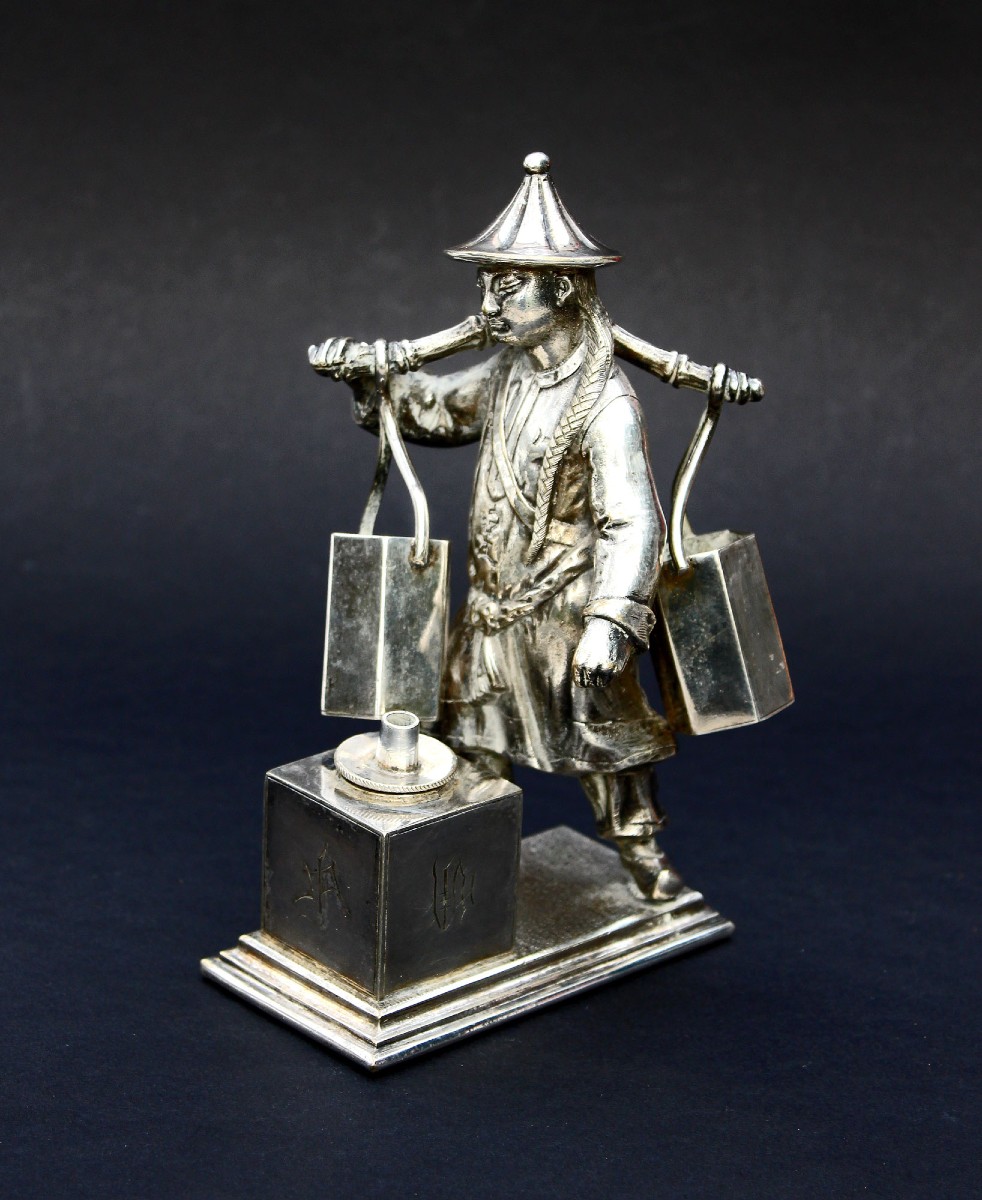 Ancien Briquet à Cigare Victorien Figuratif Porteur Chinois Chinoiserie 1851