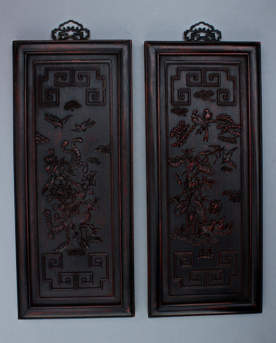 Paire De Panneaux Muraux Chinois Anciens En Bois Dur Sculpté Aux Phénix Oiseaux, Dynastie Qing