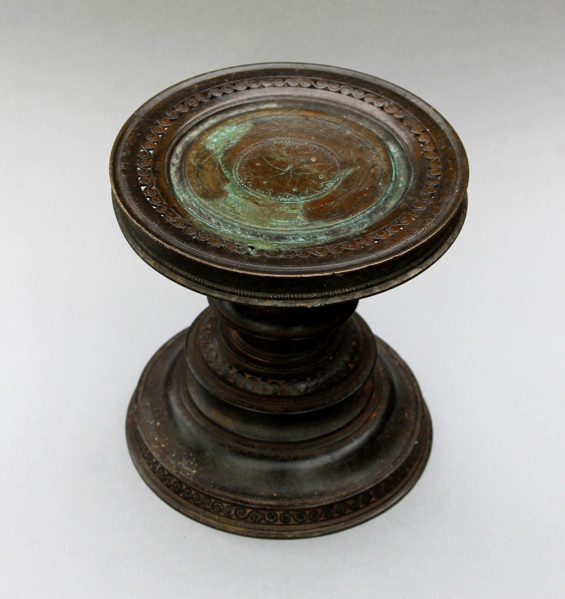 Serakkalaya Ancien En Bronze De Ceylan, Socle Rituel Kandyen Sri Lanka, XIXe Siècle
