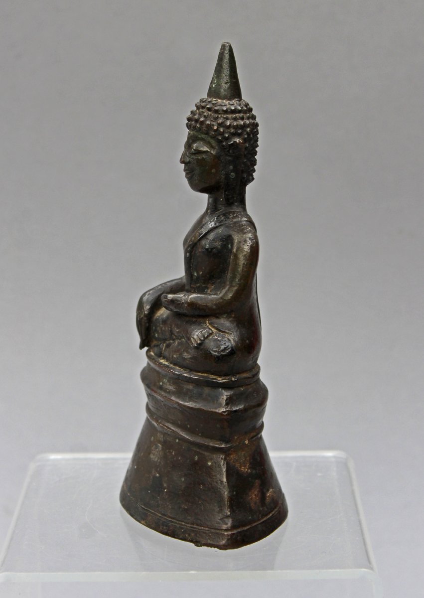 Ancient Bronze Buddha From Northern Thailand Or Laos, 17th Century-photo-2
