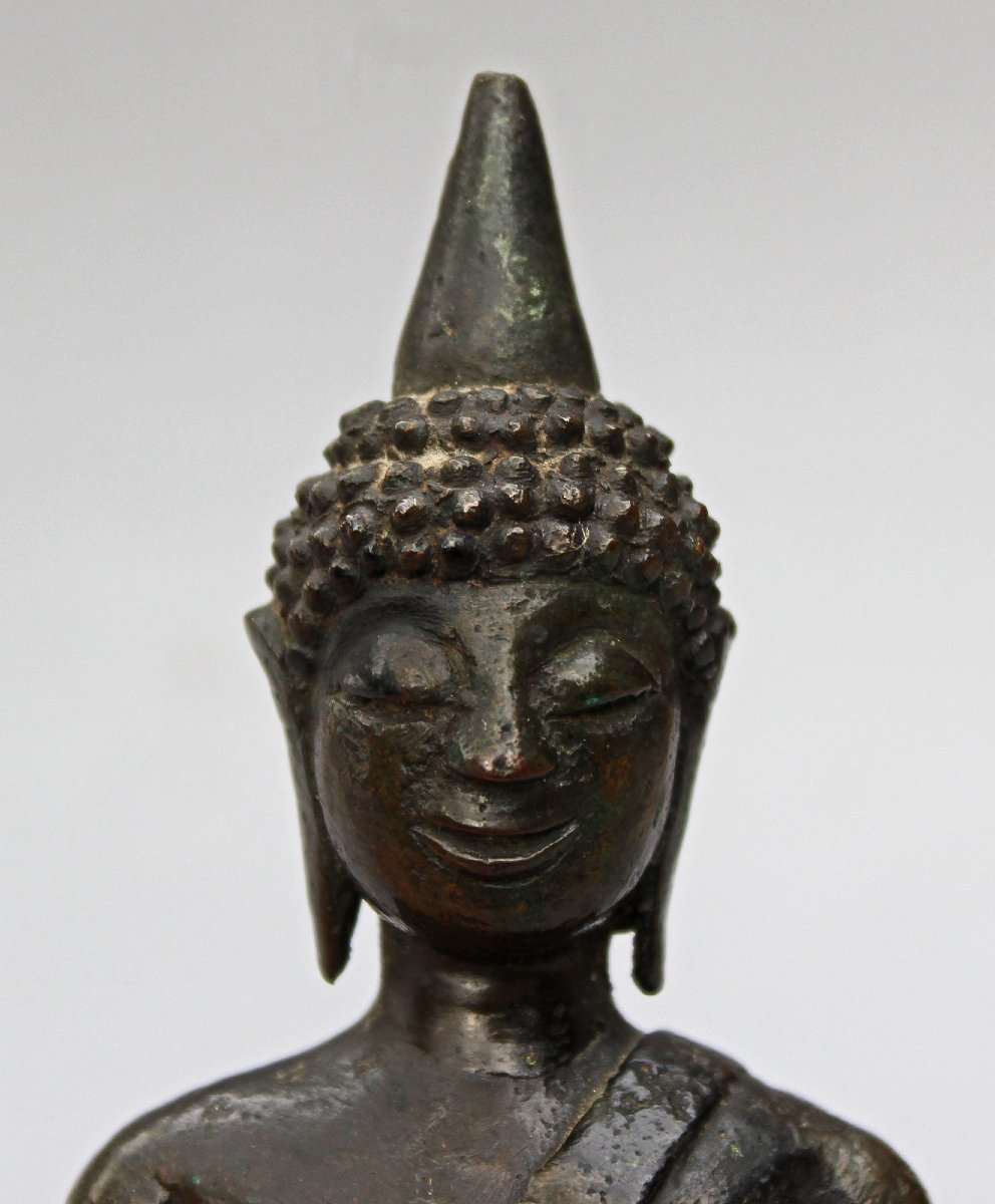 Ancient Bronze Buddha From Northern Thailand Or Laos, 17th Century-photo-1
