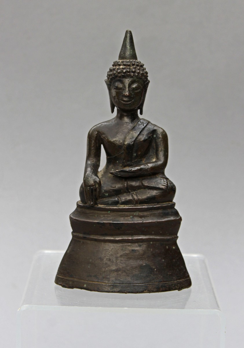 Ancient Bronze Buddha From Northern Thailand Or Laos, 17th Century