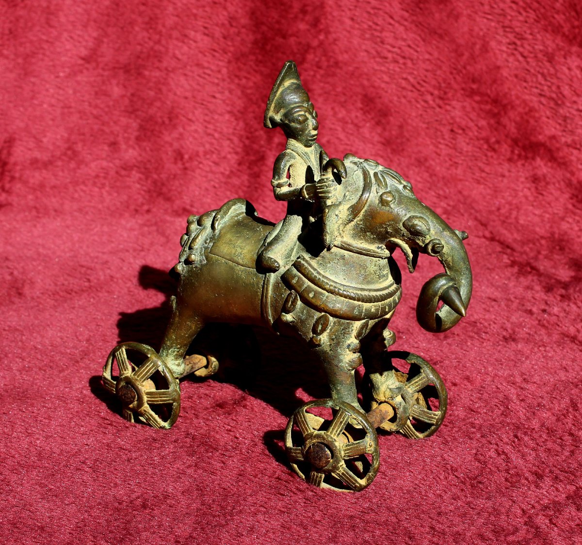 Jouet de Temple Indien Ancien Éléphant Avec Cornac Et Aiguillon Sur Roues, XIXe Siècle-photo-2