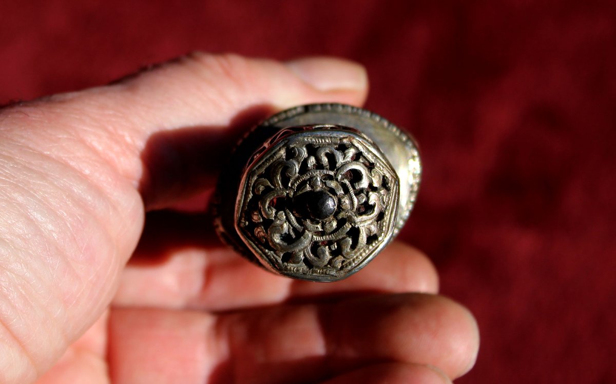 Dague Ancienne Bhoutanaise ou Tibétaine en Argent Ashtamangala et Dragons, XIXe Siècle-photo-8