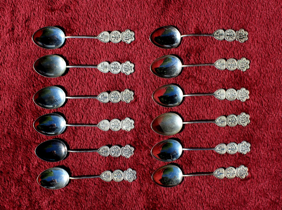 Cuillères à Thé Vietnamiennes Anciennes en Argent Massif  Ensemble de12 dynastie Nguyen 