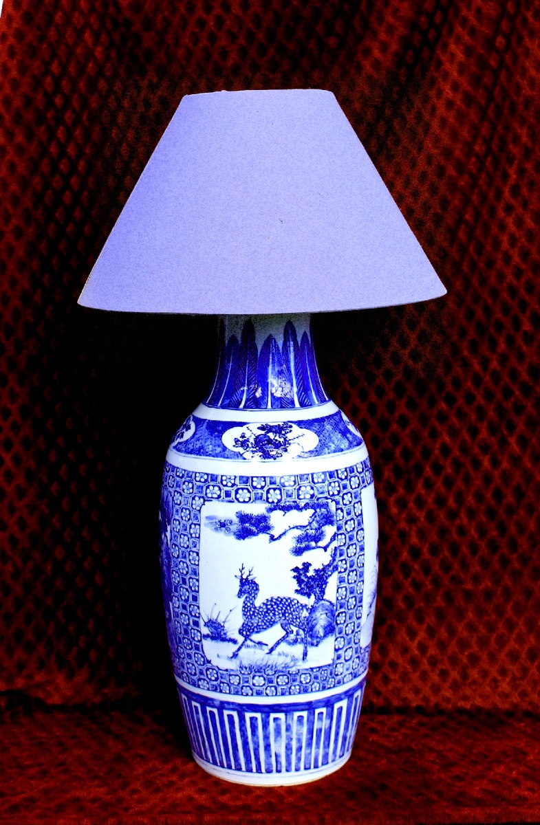 Grand vase décoratif ancien porcelaine chinoise bleue et blanche, lampe  Décoration intérieure