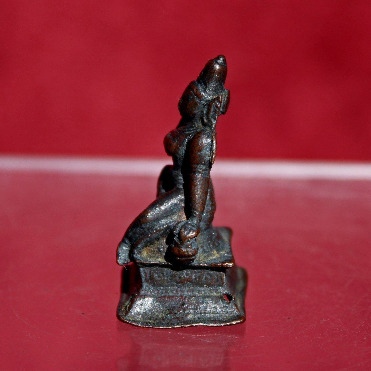 Antique Indian Chola Bronze Miniature Of Parvati Seated On A Lion, C12th–13th Hindu Goddess-photo-2