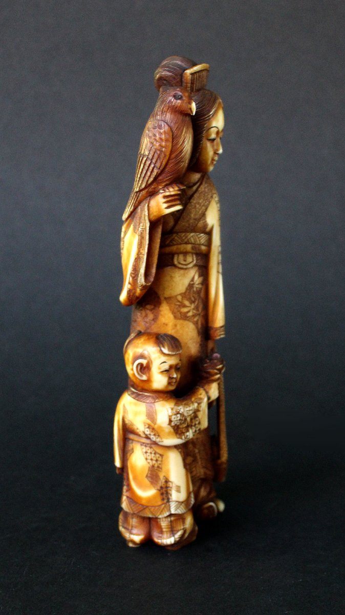 Okimono Japonais Ancien Une Dame De Cour Au Faucon et enfant Signé Gyokuhō Meiji XIXéme-photo-2