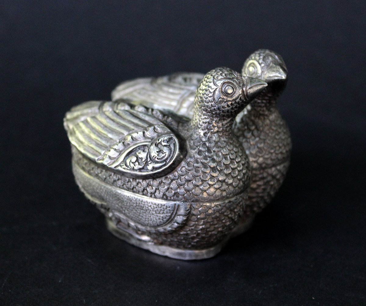 Antique Cambodian Khmer Silver Betel Box Two Birds, Early 20th Century-photo-3