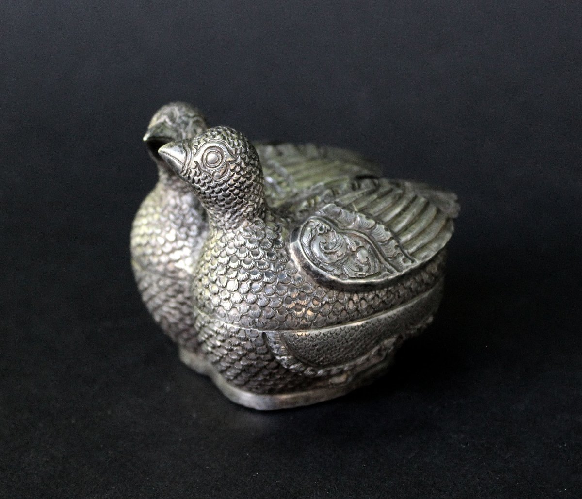 Antique Cambodian Khmer Silver Betel Box Two Birds, Early 20th Century-photo-4