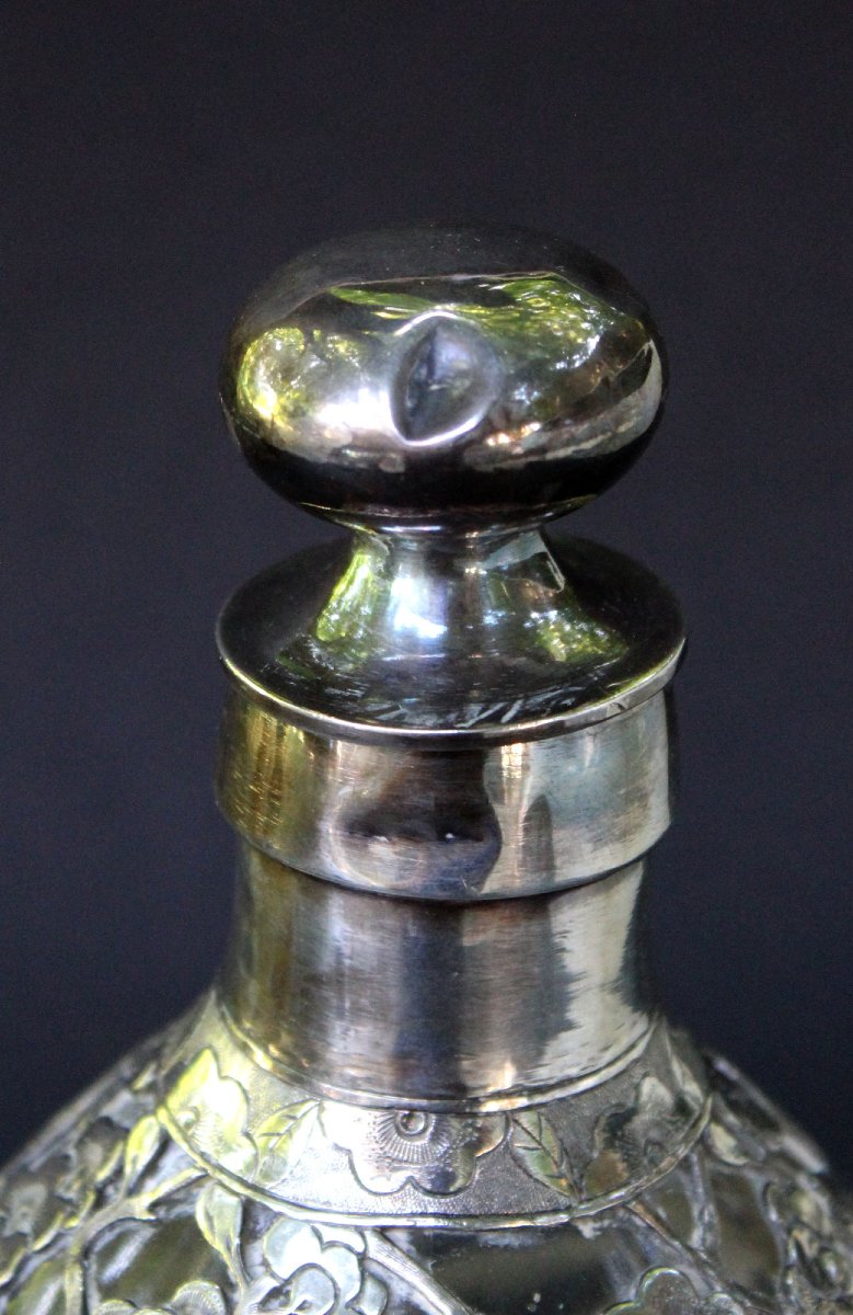 Carafe Chinoise Ancienne en Verre à Décor d’Argent massif. Fleurs de Prunier, v.1900-photo-1