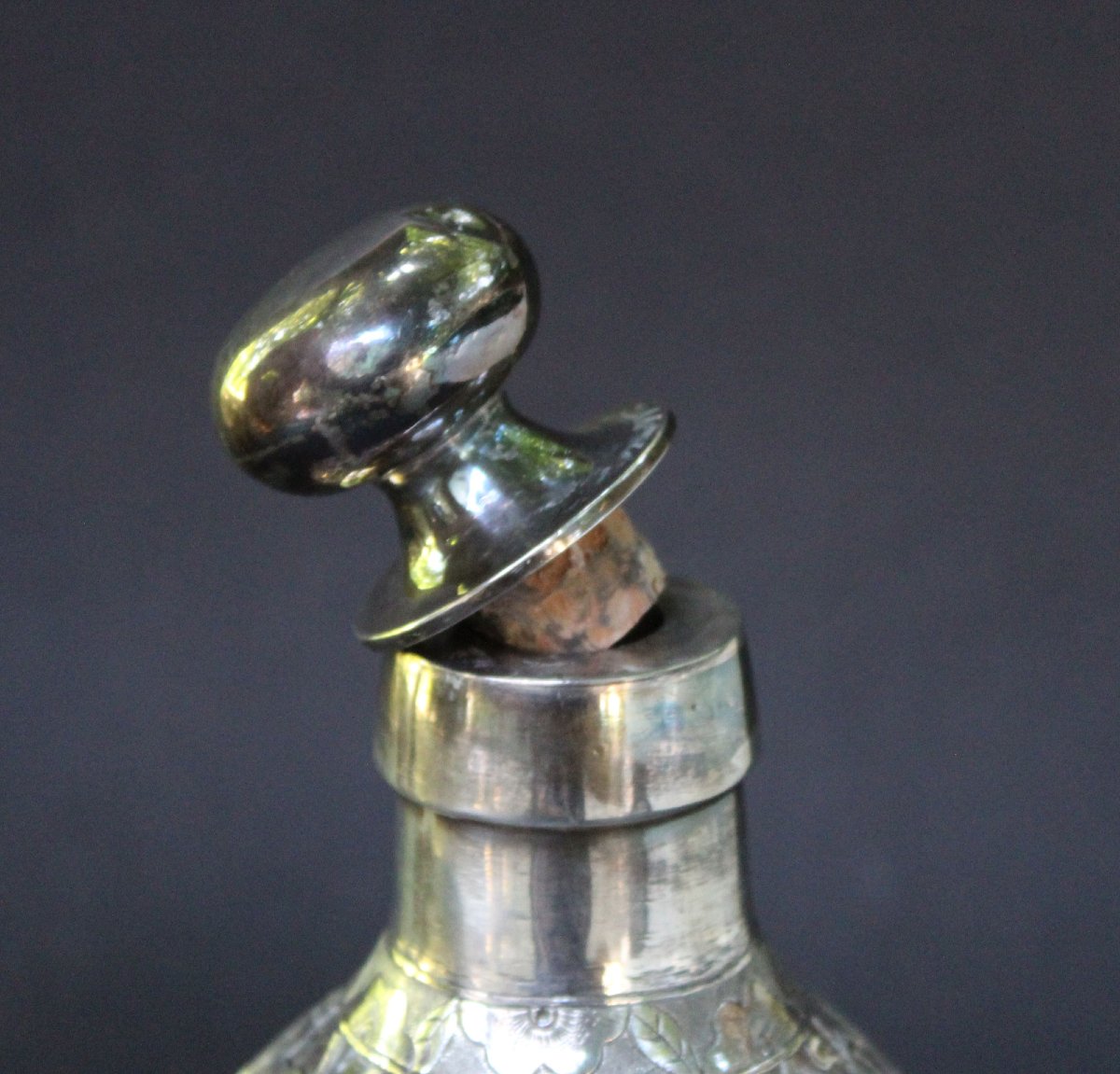Carafe Chinoise Ancienne en Verre à Décor d’Argent massif. Fleurs de Prunier, v.1900-photo-2