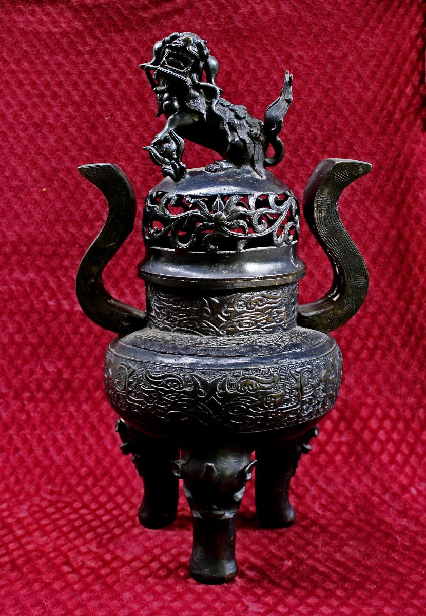 Monumental Brûle-Parfum Ding En Bronze Chinois Ancien, Lion, Ming XVIe, 66 cm
