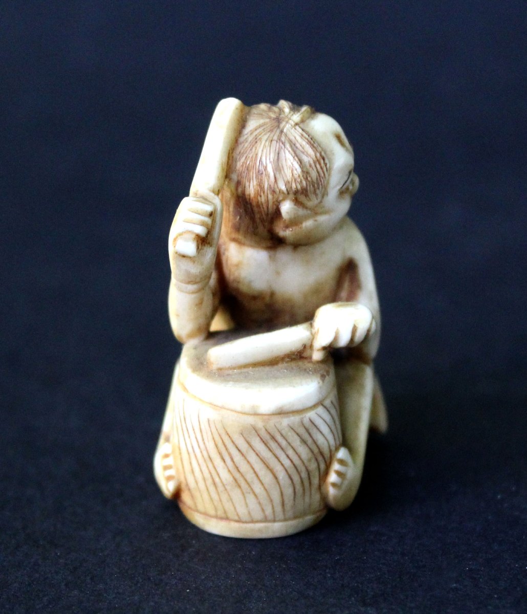Antique Japanese Netsuke  Oni Playing A Drum, Signed Ozan, Meiji-photo-2