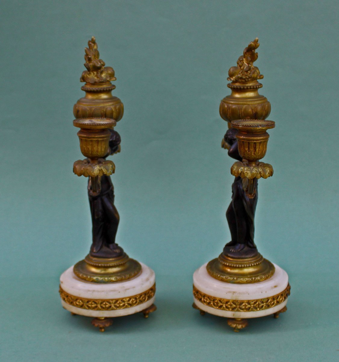 Paire De Candélabres Louis XVI En Bronze Doré Et Albâtre À Caryatides, Fin XIXe Siècle-photo-2