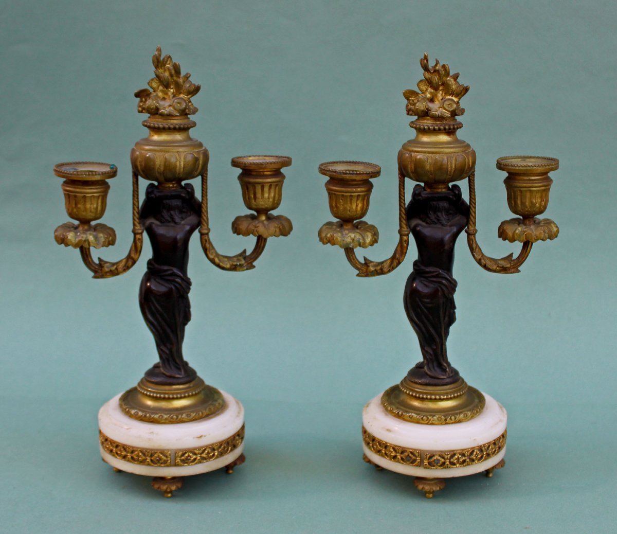 Paire De Candélabres Louis XVI En Bronze Doré Et Albâtre À Caryatides, Fin XIXe Siècle-photo-3