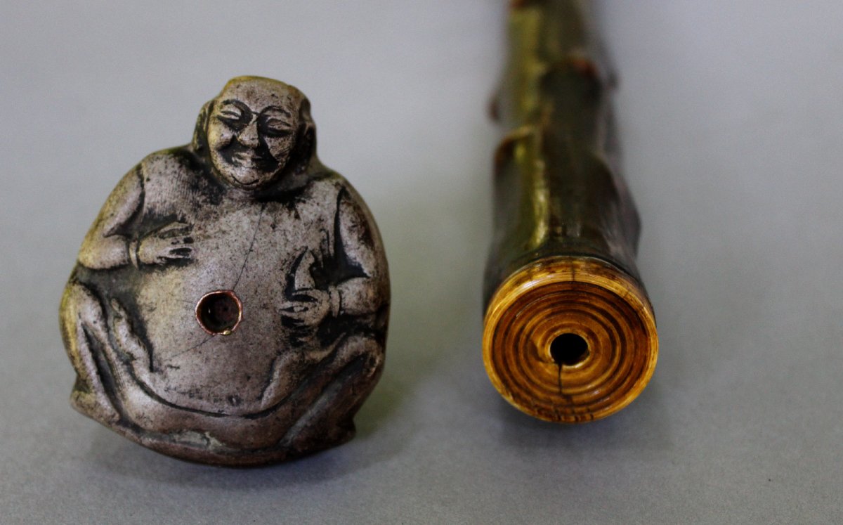 Ancienne Pipe à Opium Chinoise en Bambou, Selle en Paktong et Fourneau Budai-photo-4