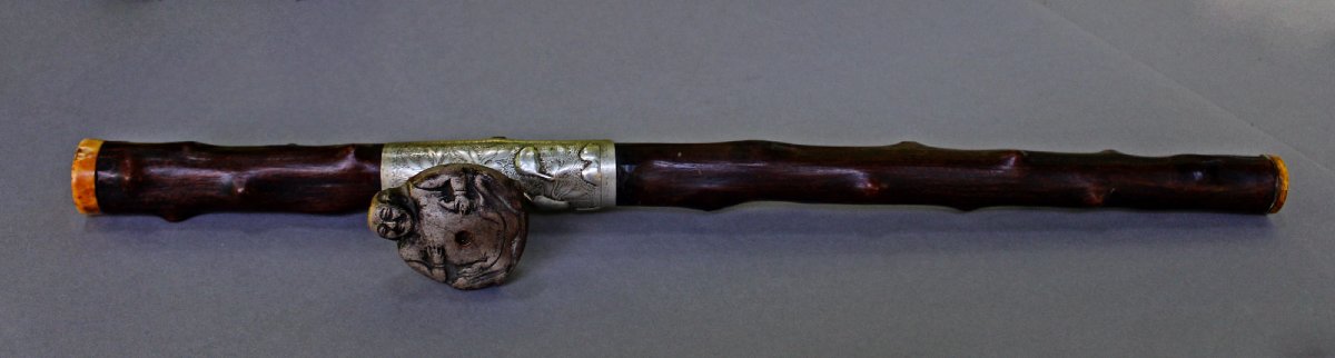 Ancienne Pipe à Opium Chinoise en Bambou, Selle en Paktong et Fourneau Budai