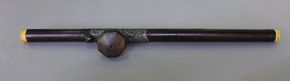 Antique Chinese Hardwood Opium Pipe With Silver Saddle, Ivory Mounts & Sealed Bowl, C19th-photo-2