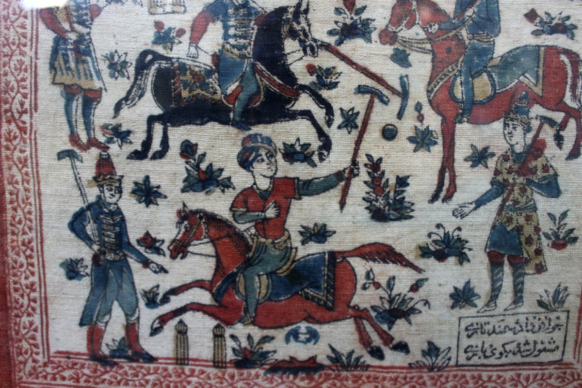 Ancien Textile Persan de Style Qalamkar Représentant Une Partie de Polo (Chowgan) Époque Qadjar-photo-4