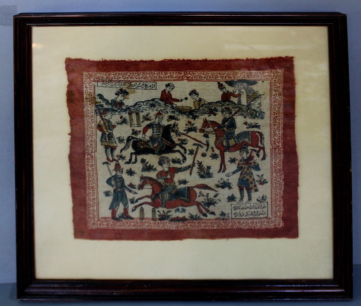Ancien Textile Persan de Style Qalamkar Représentant Une Partie de Polo (Chowgan) Époque Qadjar
